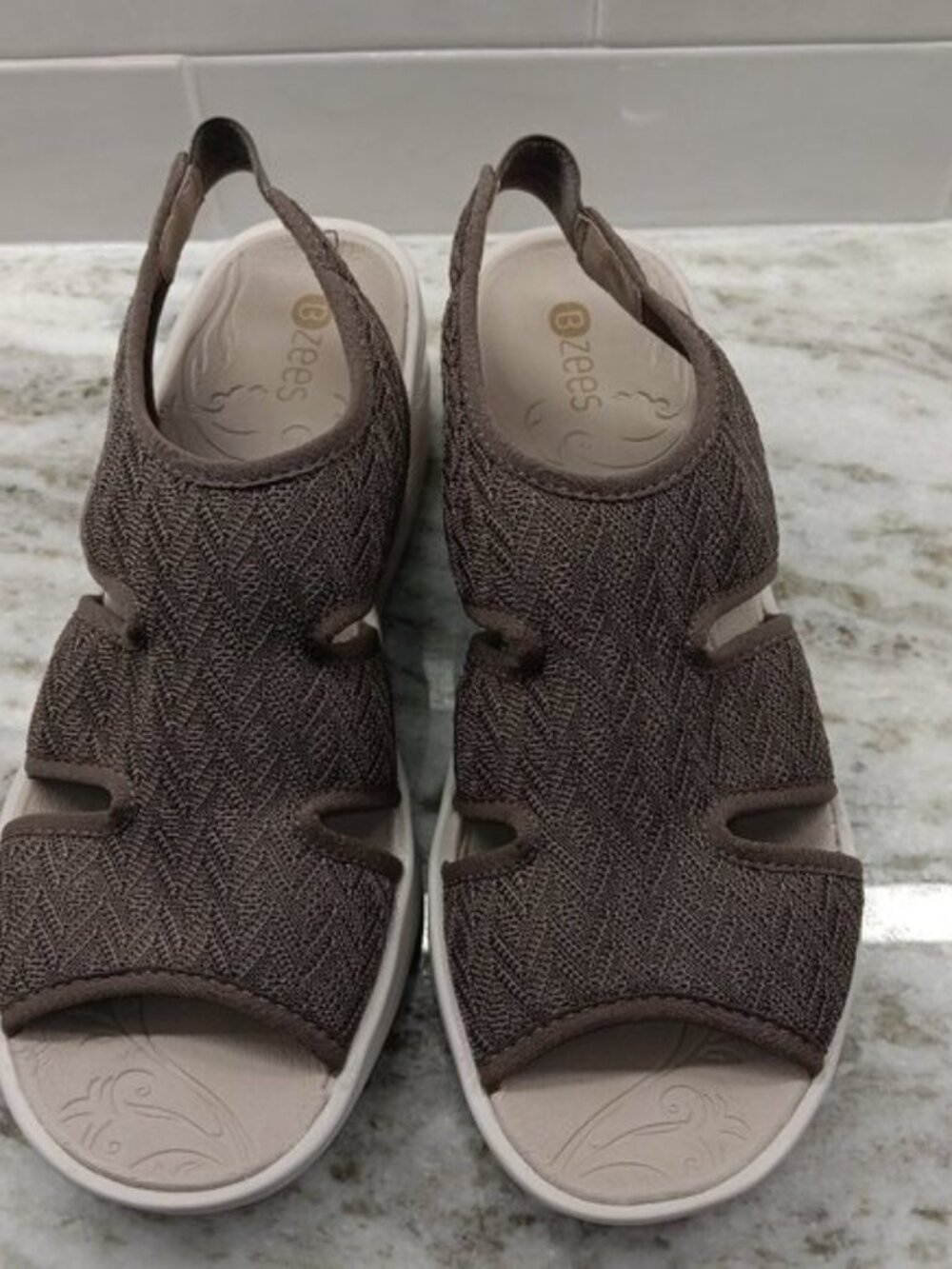 Bzees 8.5 Daytona Brown Wedge Sandals